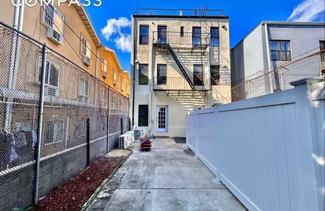 352 Palmetto Street Gallery 2