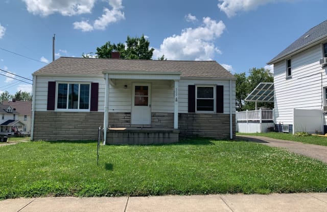 500 N. St Clair - 500 North Saint Clair Street, Girard, OH 44420