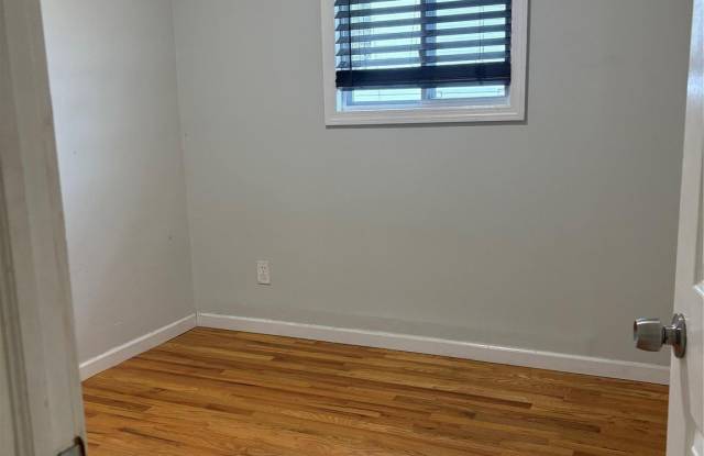 290 Leaf Avenue Gallery 2