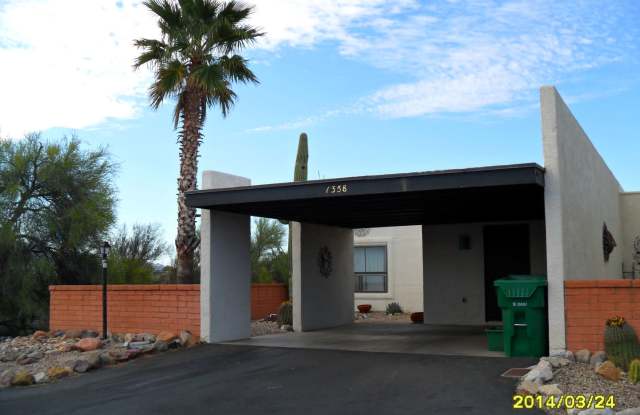 Age 55 - UNFURNISHED TOWNHOUSE - 1358 North Via Alamos, Green Valley, AZ 85614