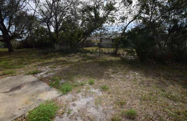 2/1 Duplex For Rent at 3264 Split Willow Drive Orlando, FL 32808 Gallery 3