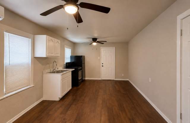 1319 Leal Street - 3 Gallery 1