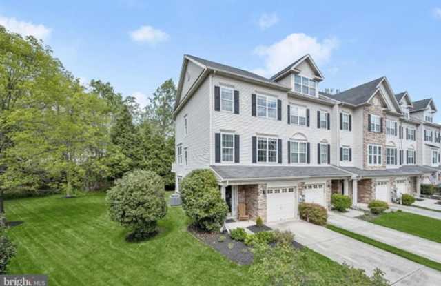 Gorgeous End of Group Owings Mils 3bd/2.5ba w/ A/C, W/D, and Modern Amenities! Available now! photos photos