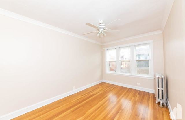 4043 N Mozart Street, Gallery 2