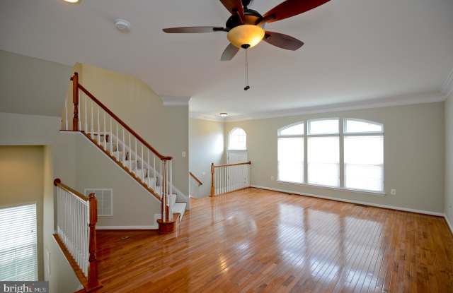 4536 ENGLISH HOLLY DRIVE Gallery 4