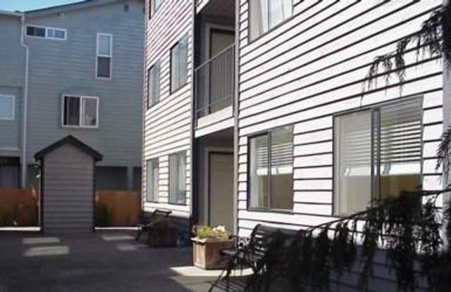 New Listing! 2-bed, 2-bath Condo! photos photos