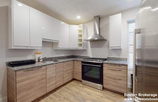 Beautiful 3 Bed Coming Available photos photos