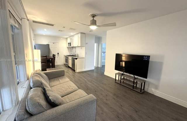 2309 Van Buren St photos photos