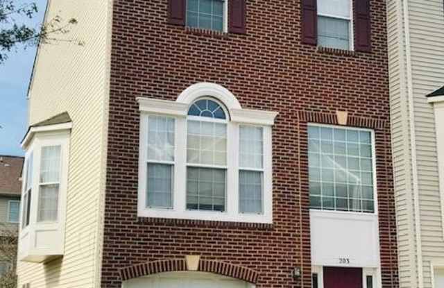 203 LANGLEY Court Gallery 2