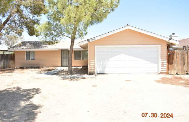 Charming 3-bedroom, 2-bathroom home located in California City, CA! Gallery 1