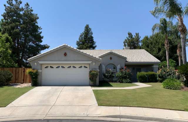 River Oaks Area Stockdale Highway  Buena Vista 93311 4+2 $2600 photos photos