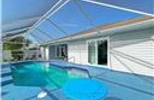 Spacious Fully Remodeled 3-Bedroom Pool Home in a Prime Location! photos photos Spacious Fully Remodeled 3-Bedroom Pool Home in a Prime Location! photos photos