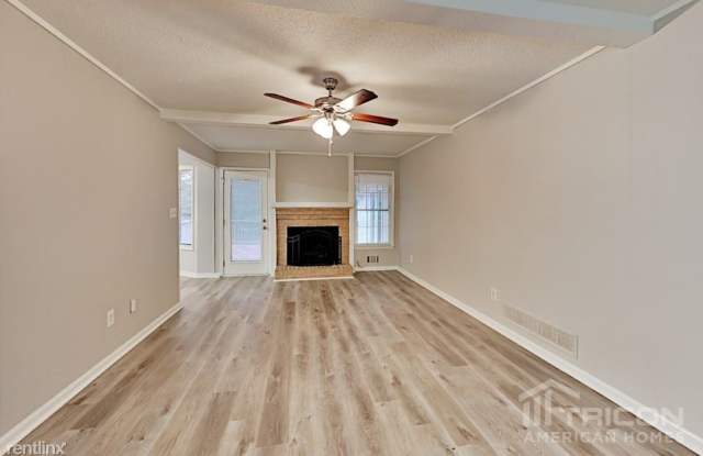 1078 Strawberry Lane Gallery 3