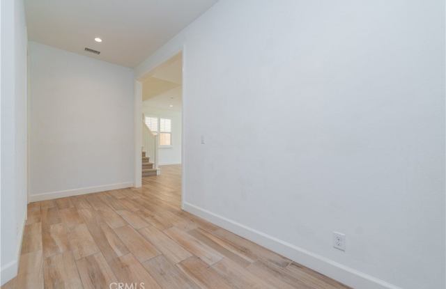 111 Omar Gallery 4