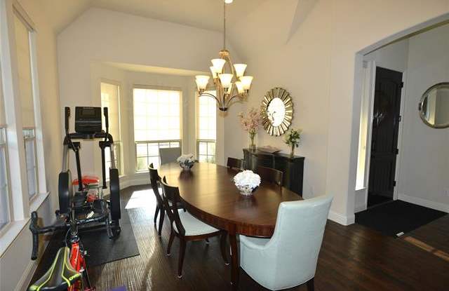 461 Tablerock Drive Gallery 2