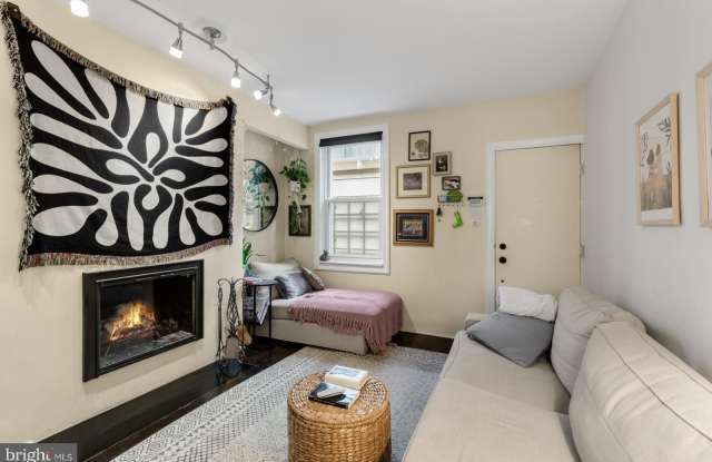 1706 MANNING STREET Gallery 2