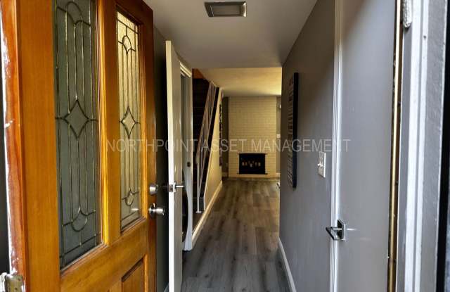 2-Bedroom, 1.5 Bath Condo for Rent in Sacramento, CA | With Fireplace & Private Patio in Gated Community Gallery 4