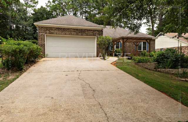 Daphne 3BR/2BA + Bonus Den – Spacious, Stylish & Full of Charm! photos photos