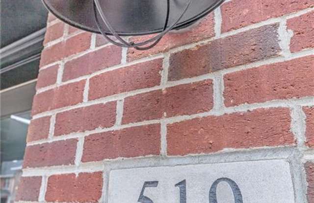 519 North Park Avenue Gallery 4