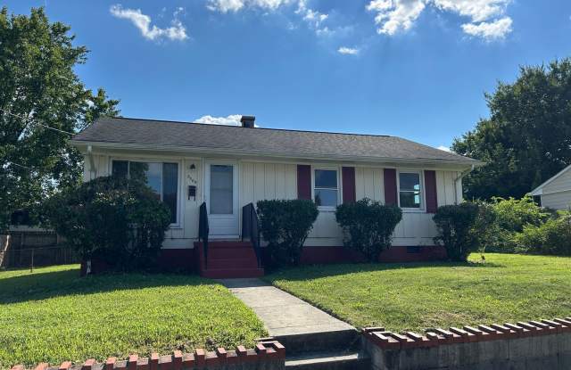 Charming 3BR Ranch Near Libbie & Grove - Westwood subdivision | Hardwood Floors photos photos