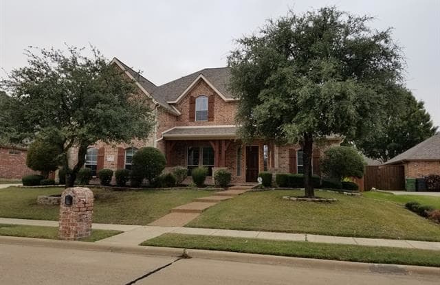 329 Greenfield Drive - 329 Greenfield Drive, Murphy, TX 75094