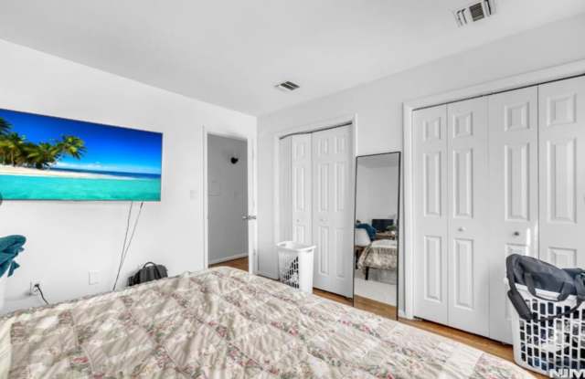 349 Gorge Rd photos photos