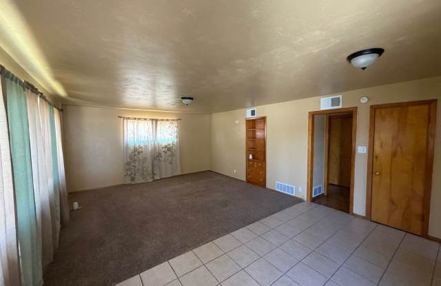 3 Bed 2 Bath Home w/ Detached Garage Gallery 3