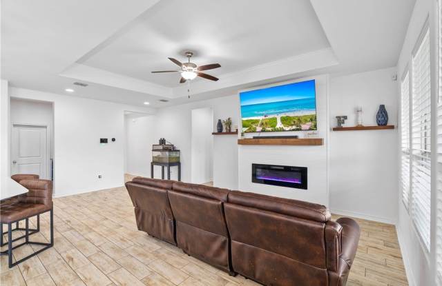 1016 Ocean Breeze Gallery 4