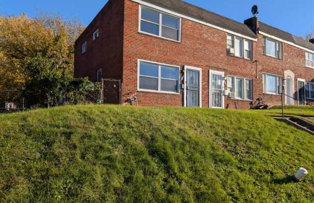 3 Bedroom - 1 Bathroom Row Home in a Beautiful Neighborhood photos photos