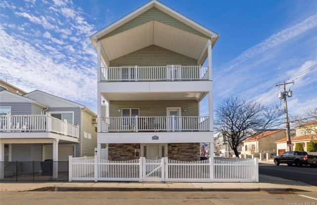 105 Arizona Avenue photos photos