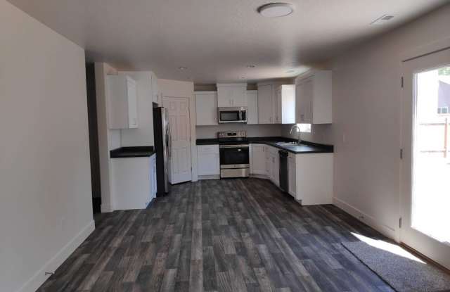 665 W 1400 N #38 Gallery 3