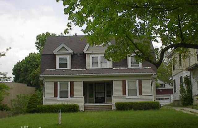 707 Center St Apt 1 - 707 Center St, Ashland, OH 44805