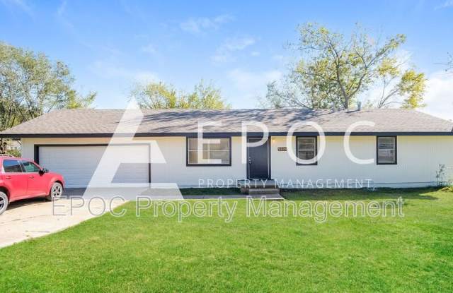 5529 S 37th W Ave - 5529 South 37th West Avenue, Tulsa, OK 74107