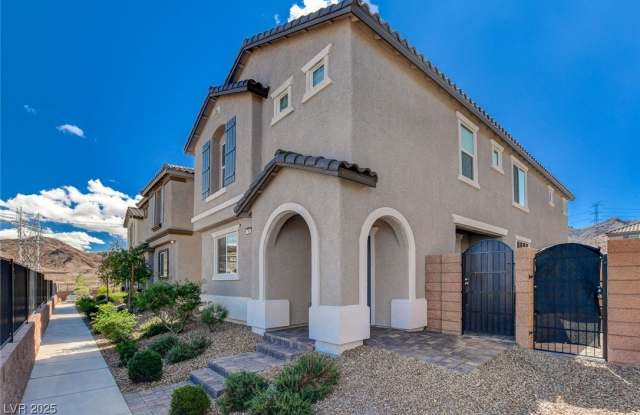 1360 Cerulean Avenue photos photos