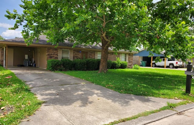 1736 Myrtle Street - 1736 Myrtle Street, Westlake, LA 70669