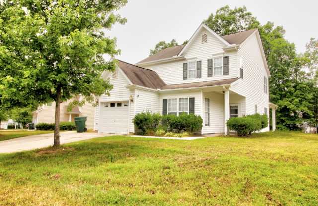 Spacious 3 bed, 2.5 bath home in a quiet neighborhood!! Gallery 1