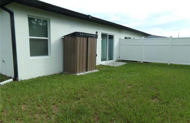 2262 FERNWOOD ST UNIT B Gallery 4