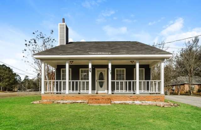 172 Laurel Hill Drive - 172 Laurel Hill Drive, Pine Level, AL 36066