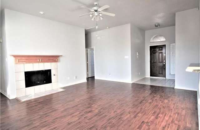 1528 Tanglewood Drive Gallery 4