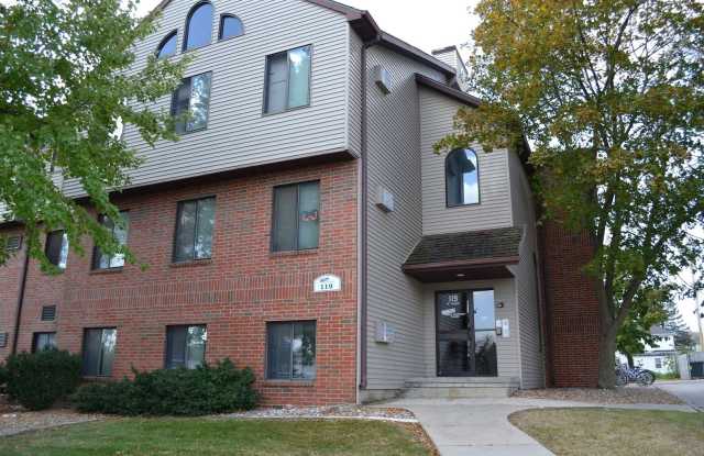 119 N. Hyland photos photos