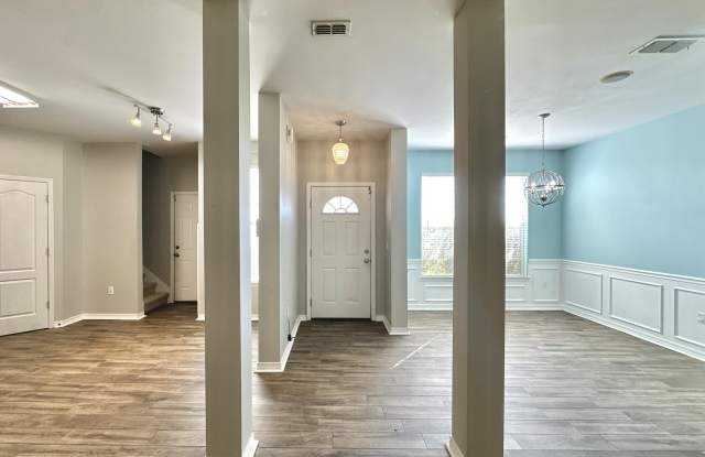 401 Peoria Boulevard Gallery 4