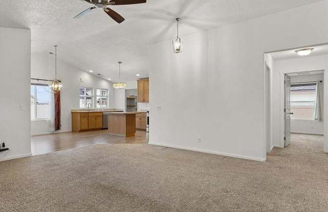 Great Location, Single Family Home, Post Falls, Pet Friendly Gallery 4