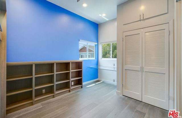 929 Dickson Street - 929 Dickson Street, Los Angeles, CA 90292