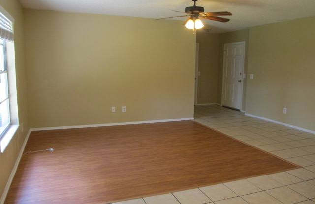 3213 W Lutz Lake Fern Rd Gallery 2