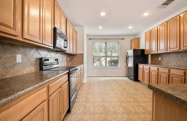 Spacious 3 Bedroom, 2.5 Bath Home in South Austin photos photos