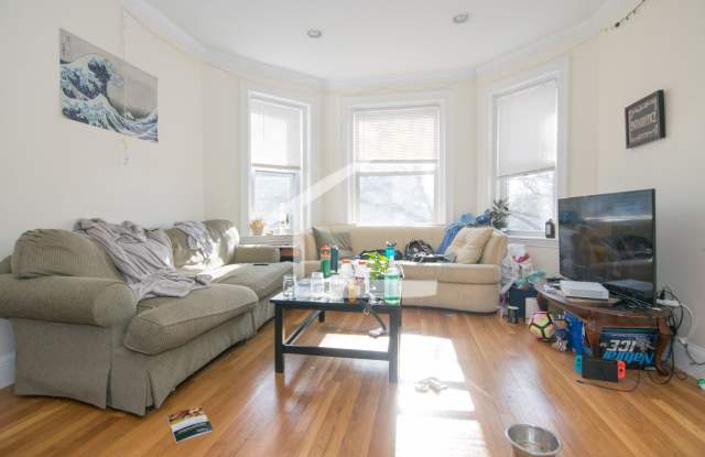 77 Thatcher St #302 Brookline MA 02446 photos photos