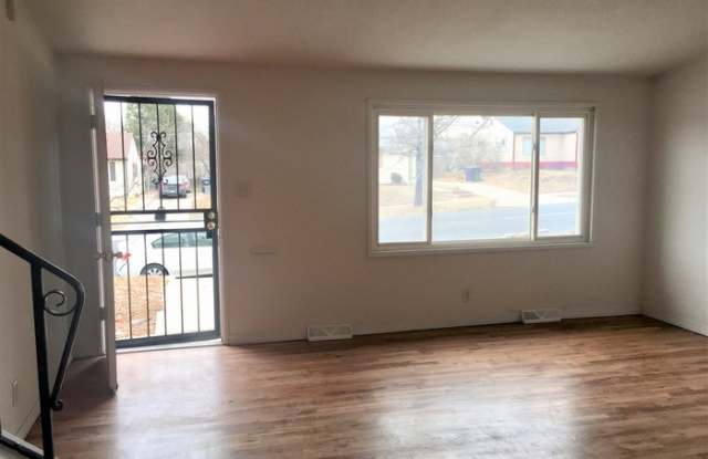1721 South Zuni Street Gallery 2