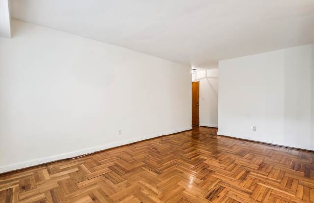 1320 Fort Myer Dr Apt 802 Gallery 2