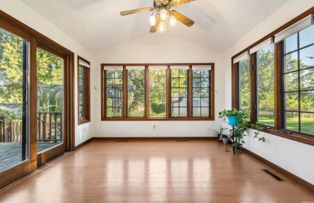 13741 Creston Hills Drive Gallery 2