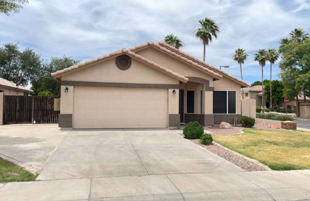 AVAILABLE NOW!!! - 1946 South Oak Street, Gilbert, AZ 85233